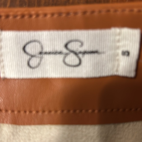 JESSICA SIMPSON SHORT SKIRT PLEATHER BUTTON DOWN FRONT POCKETS SIZE S - Picture 5 of 13